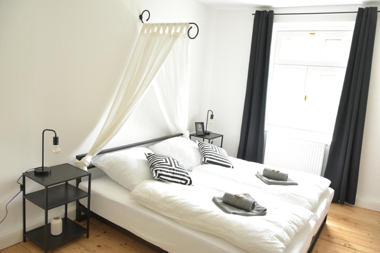 White Midsommar - Stilvolle Wohnung, 3 Schlafzimmer, Wohnzimmer, Kueche Landshut Luaran gambar