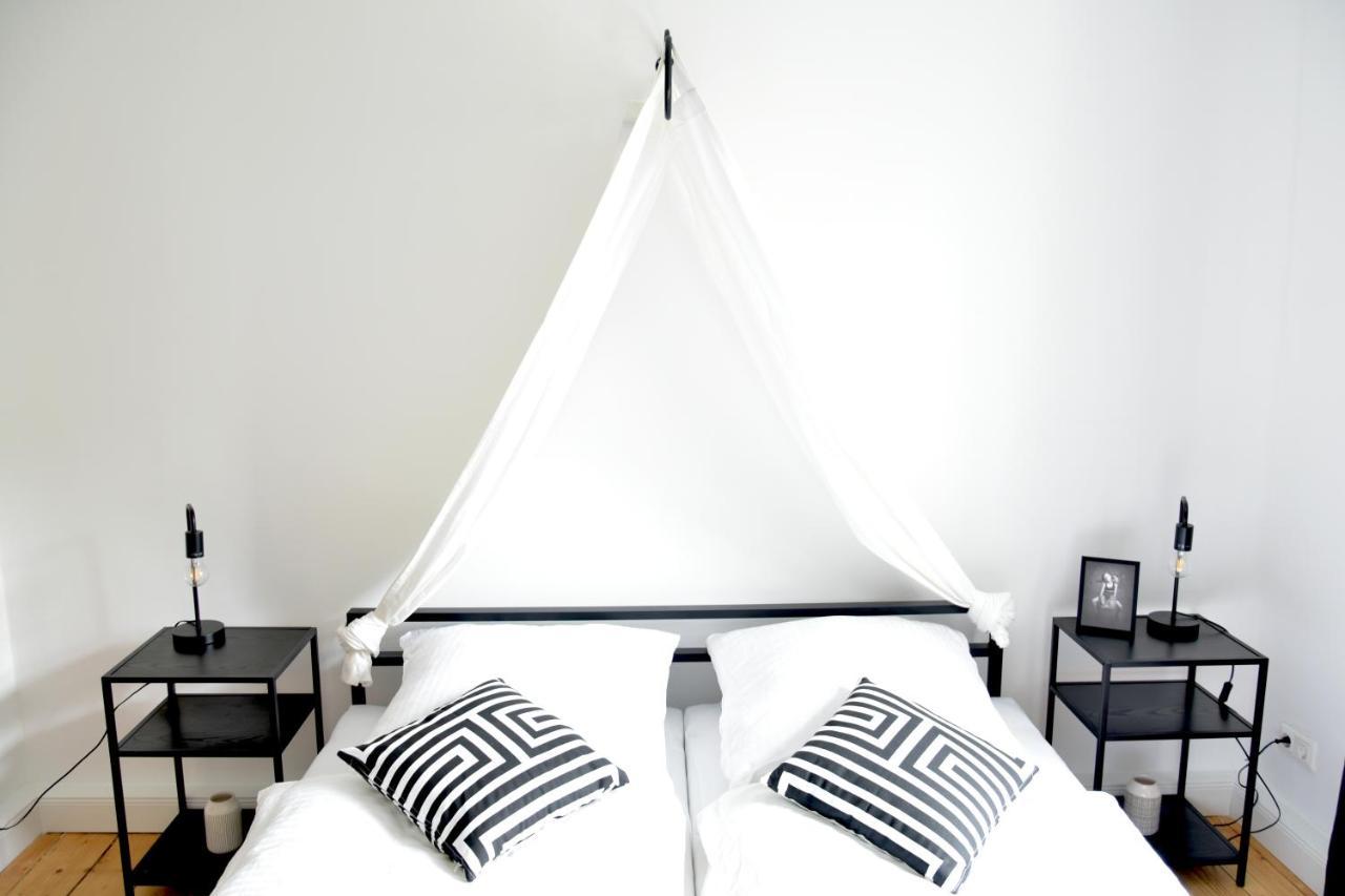 White Midsommar - Stilvolle Wohnung, 3 Schlafzimmer, Wohnzimmer, Kueche Landshut Luaran gambar